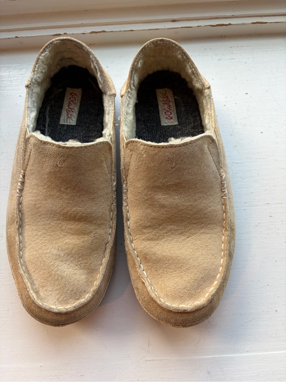 OluKai slippers